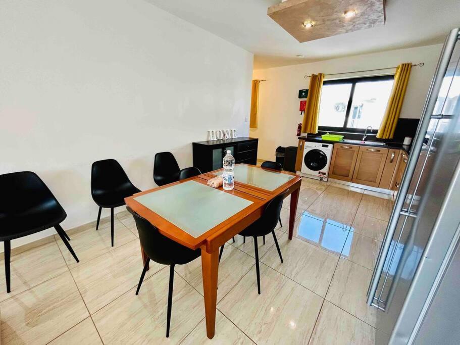 Duplex Whiskey Home 200M Away From The Sea And The Square خليج سانت بول المظهر الخارجي الصورة