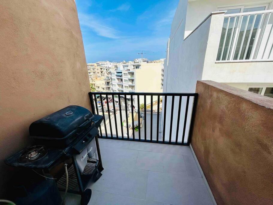 Duplex Whiskey Home 200M Away From The Sea And The Square خليج سانت بول المظهر الخارجي الصورة